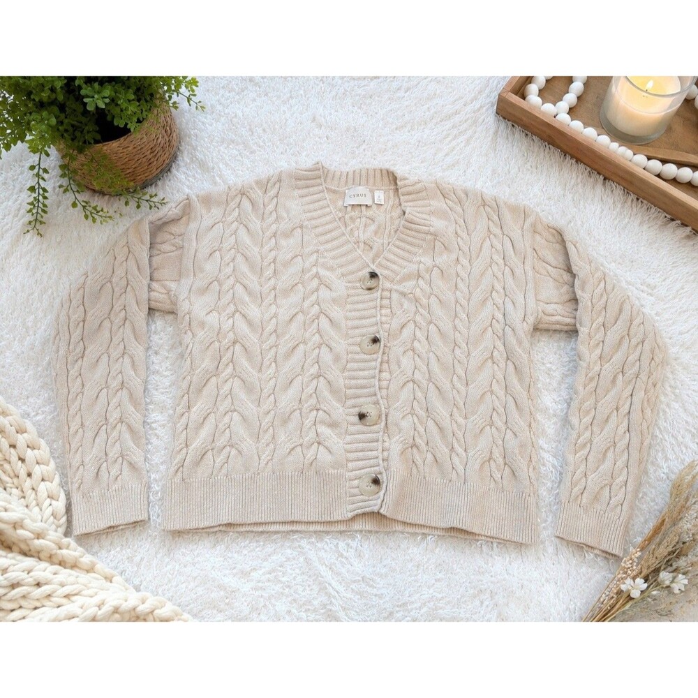 Cyrus Cream Cardigan Sweater Soft Academia Clueless Preppy size small